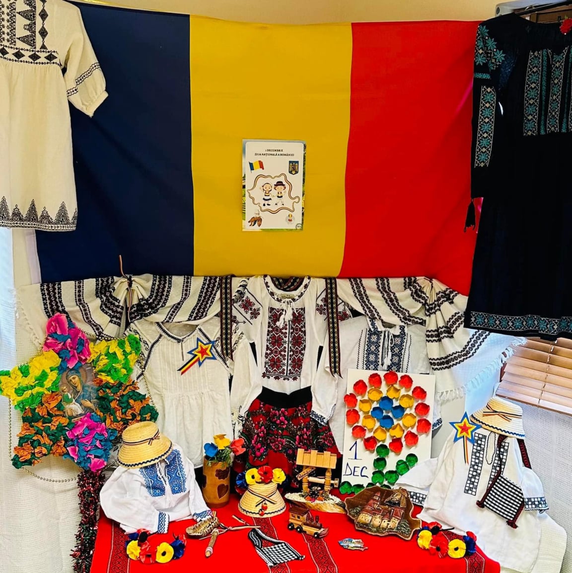 Story time, music and learning through play with friends